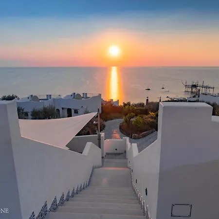 Hotel Baia Delphis 4*