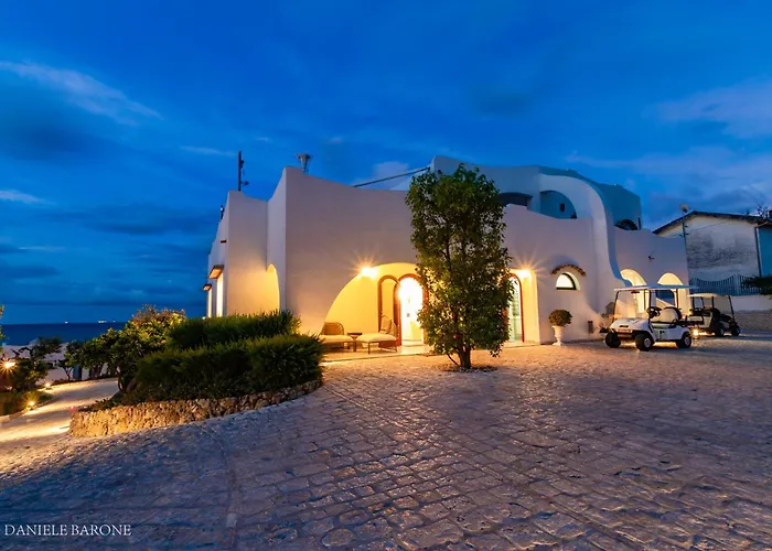 Hotel Baia Delphis 4*