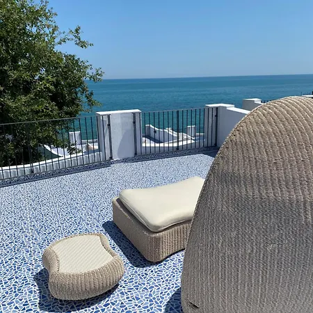 Hotel Baia Delphis 4*