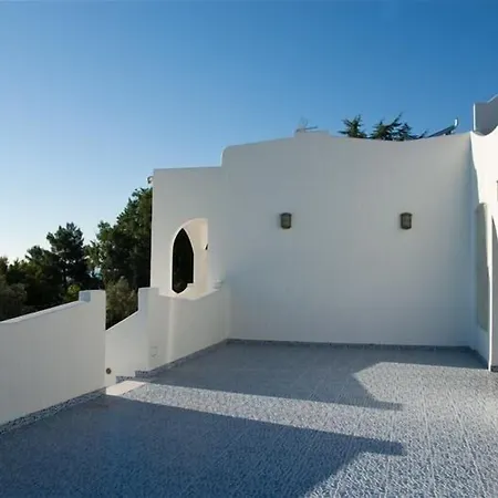 Baia Delphis 4*