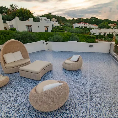 Baia Delphis 호텔 바스토