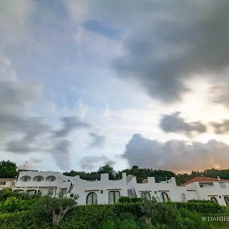 Baia Delphis Hotel