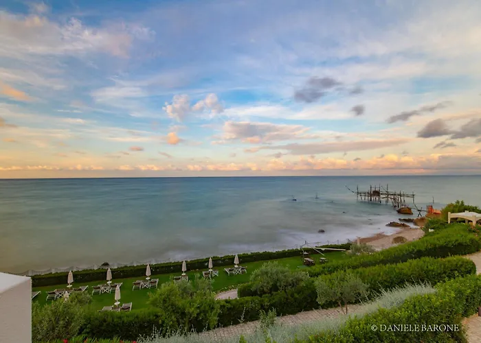 Hotel Baia Delphis 4*