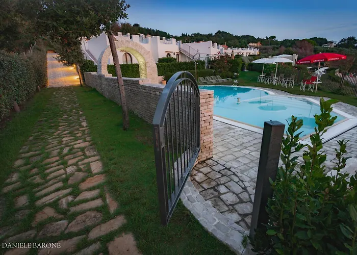 Hotel Baia Delphis 4*